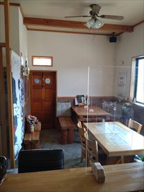 カフェひまわり 店内１